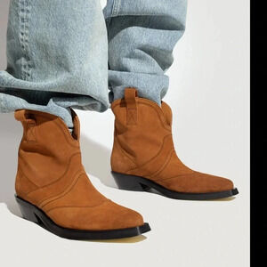 GANNI
Cowboy Boots - Brown / S1727925